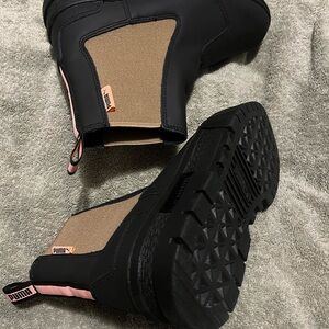 PUMA Women's Black and Brown Winter Boots